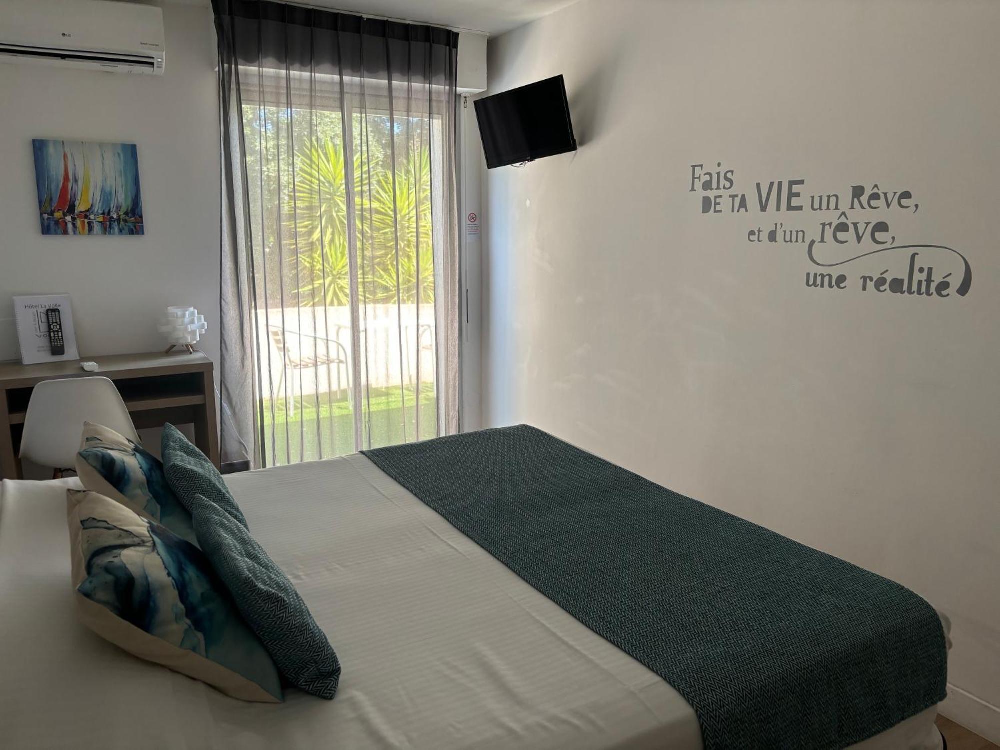 Hotel La Voile Bormes-les-Mimosas Kültér fotó